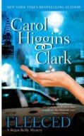 Fleeced: A Regan Reilly Mystery (Paperback)