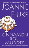 Cinnamon Roll Murder (Paperback)