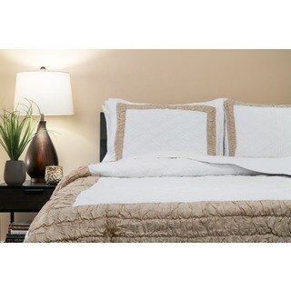 Vibrant 100-percent Cotton Quilt Set (India)