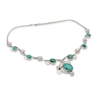 Sterling Silver 'Dew Blossom' Turquoise Pearl Necklace (6 mm) (India)
