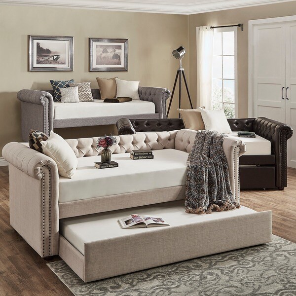 SIGNAL HILLS Knightsbridge Tufted Scroll Arm Chesterfield Daybed and Trundle
