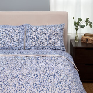 Indigo Blue Chain Pattern King-sized Duvet Set (India)