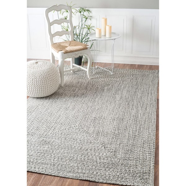 nuLOOM Handmade Casual Solid Braided Light Grey Rug (4' x 6') (As Is