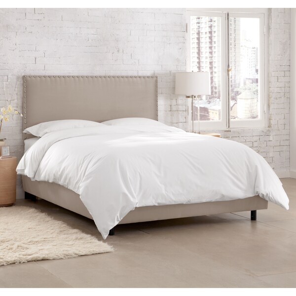 Skyline Furniture Premier Platinum Nail Button Border Bed