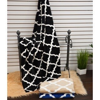 Anna Ricci Quatrefoil Velvet Plush Heavy Fleece Throw