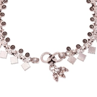 Handcrafted Sterling Silver 'Starlight Snowflakes' Anklet (India)