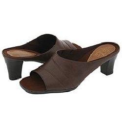 Lifestride Skip Daily Brown Sandals - Overstockâ„¢ Shopping - Great ...