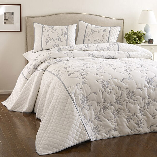 Manor Hill Claremont White/ Smoke Queen Bedspread Overstock™ Shopping