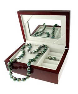 14k Gold Tahitian Pearl Necklace...