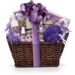 Relaxing Lavender Vanilla 16-piece Frutesca Basket