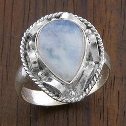 Sterling Silver Moonstone 'Teardrop' Ring (India)