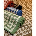 Houndstooth Polypropylene Area Rug (2' x 7'6)