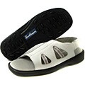 Sandbaggers Hugger II Women's White Size 5 Golf Shoes