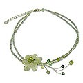 'Verdant Floral Chic' Quartzite Peridot Choker (Thailand)