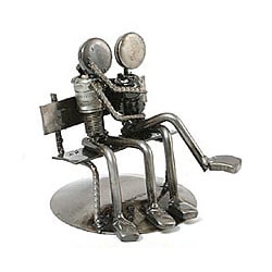 Hot Deal Iron 'Park Bench Sweethearts' Statuette (Mexico)