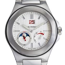 Girard-Perregaux Mens 'Sport Classique Laureato EVO3' Steel Watch
