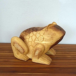 Acacia-Wood-Tung-Oil-Finish-Carved-Frog-Thailand-P13052066.jpg
