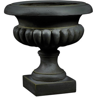 ( ._.) Chrysanthe Outdoor Planter