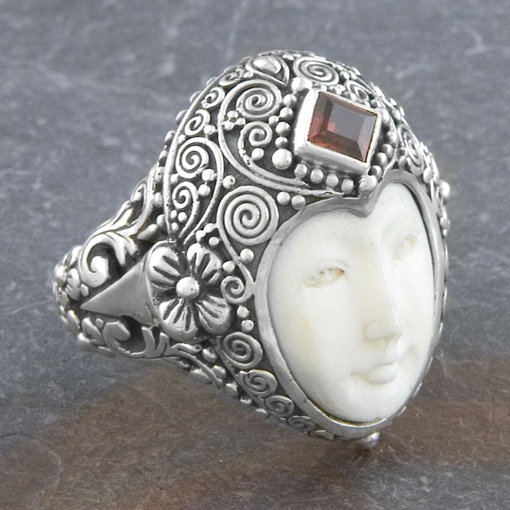 Sterling Silver Garnet 'Moon' Princess Ring (Indonesia)