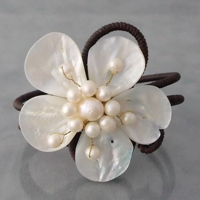 Cotton Mother of Pearl/ Pearl Flower Cuff Bracelet (36 mm) (Thailand
