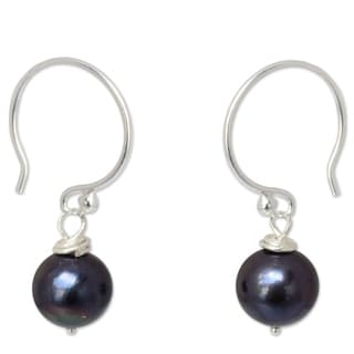 Sterling Silver 'Night Queen' Pearl Earrings (7 mm) (Thailand)