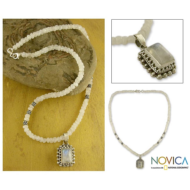 Sterling Silver 'Morning Glow' Moonstone Necklace (India) 13811698