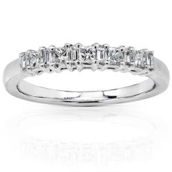 14k White Gold 1/4ct TDW Diamond Wedding Band