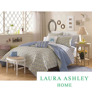 Laura Ashley 'Carlie' Blue King-size Quilt