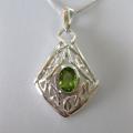 Sterling Silver Celtic Knot Peridot Necklace (Thailand)