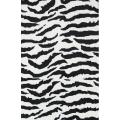 Decorator Side desk assistance Handmade Alexa Modern Zebra Pattern Black/ White Wool Rug (7'6 x 9'6)