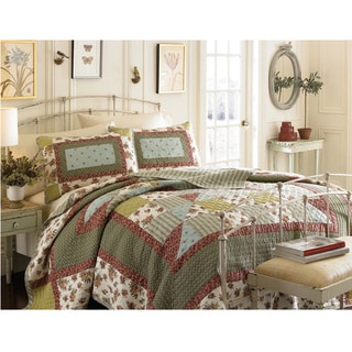 Laura Ashley Wakefield Full/Queen-size Quilt Set