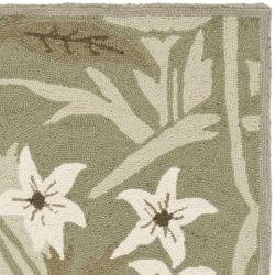Hand-hooked Patches Green Wool Runner (2'6 x 4')