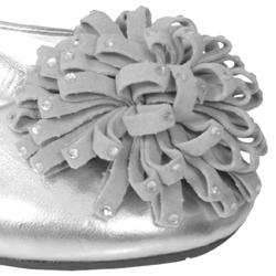 Bamboo by Journee Women's 'Justine-52' Flower Toe Ballet Flats