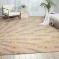 Hand-tufted Moda Ivory Peacock Rug (5'6 x 7'5)