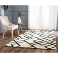 Handmade New Zealand Wool Deco Beige/ Black Rug (5'x 8')