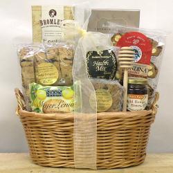 Kosherline Honey Blossom Gift Basket.