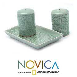 Celadon Ceramic 'Spicy Breeze' Salt and Pepper Shakers Set (Thailand)