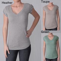 Ci Sono by Journee Women's V-neck