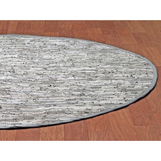 Hand-woven Matador White Leather Rug (6' Round)