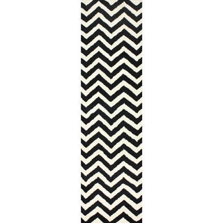 Hand-tufted Alexa Spectrum Chevron Wool Runner (2'6 x 10')