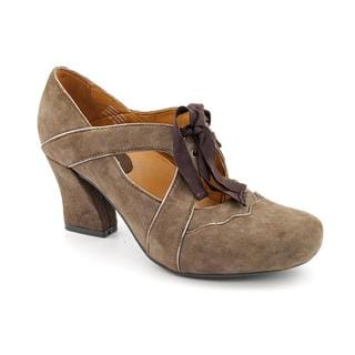 Earthies Women's 'Sarenza Too' Regular Suede Dress Shoes - Overstock ...