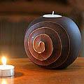 Mango Wood 'Living Earth' Candleholder (Thailand)