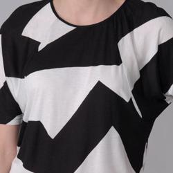 Coolwear Junior's Geometric Pattern Short-sleeve Top