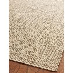 Hand-woven Reversible Beige/ Brown Braided Rug (4' x 6')