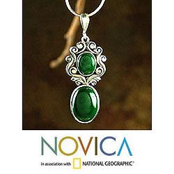 Sterling Silver 'Queen of The Forest' Malachite Necklace (India)