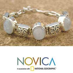 Sterling Silver 'Floral Legends' Moonstone Bracelet (India)