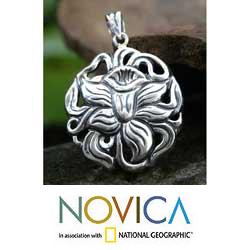 Sterling Silver 'Radiant Daffodil' Pendant (Indonesia)