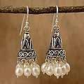 Sterling Silver 'Indian Ivory' Pearl Earrings (5.5-6 mm) (India)