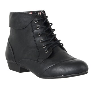 Riverberry Women's 'Picnic' Black Lace-up Flat Booties