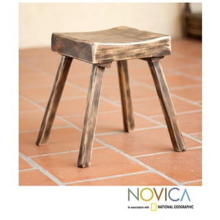 Handcrafted Pinewood 'Ranch House Brown' Stool (Mexico)